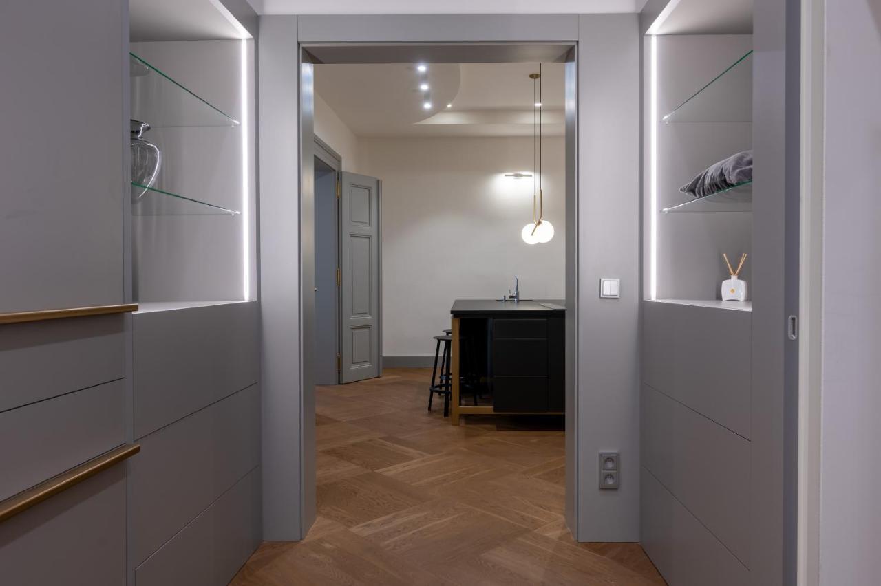 プラハLuxury Old Town Apt, Parkingアパートメント エクステリア 写真